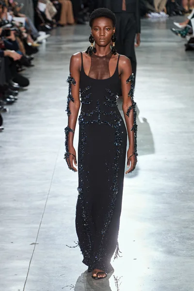 Look 19